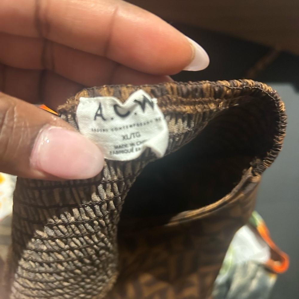 #1 - Picture 5 of 11